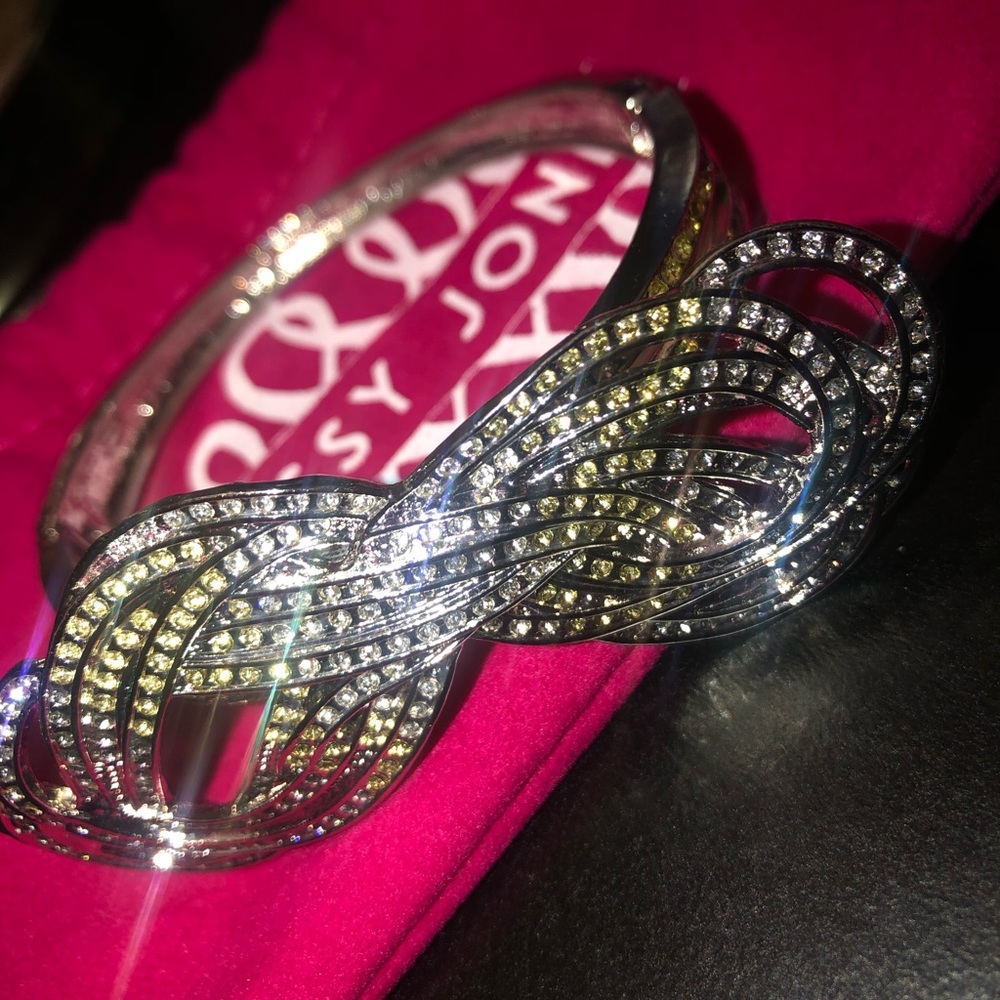 Sassy Jones Bracelet